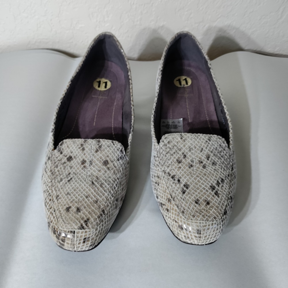 Clarks Bendables Womens 11W Snakeskin Embossed Leather Loafers Grey 64133